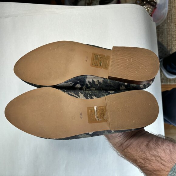 Pre-worn MINT Jack Rogers Women's Size 6.5 Gold Skull Pirate Camo Flats - Picture 11 of 11